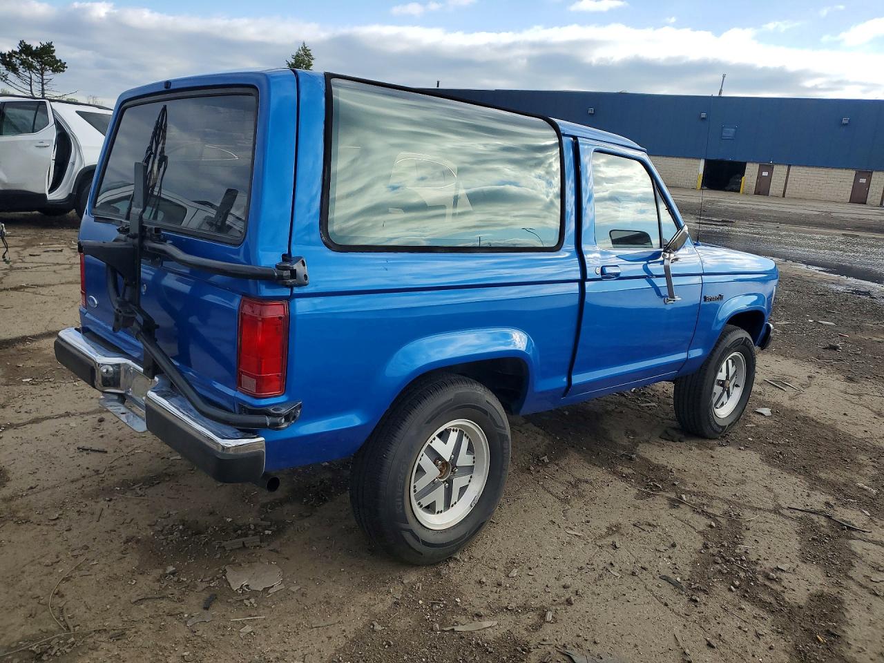 1988 FORD BRONCO photo 3