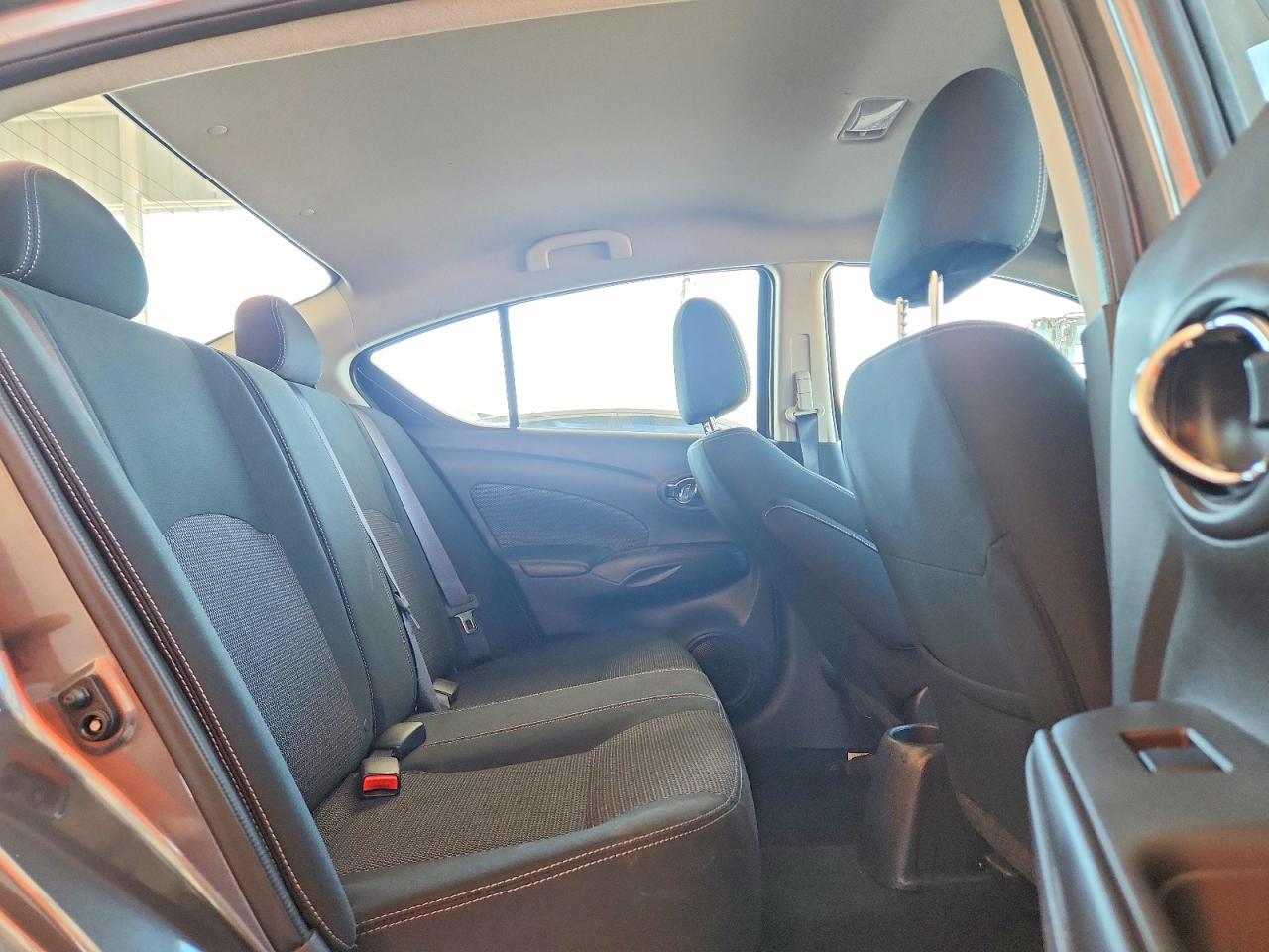2018 NISSAN VERSA SV photo 28