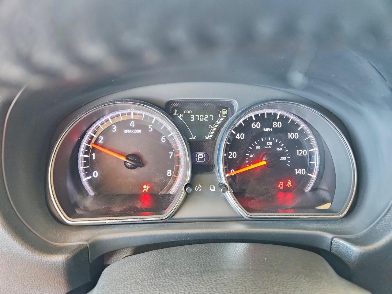 2018 NISSAN VERSA SV photo 25