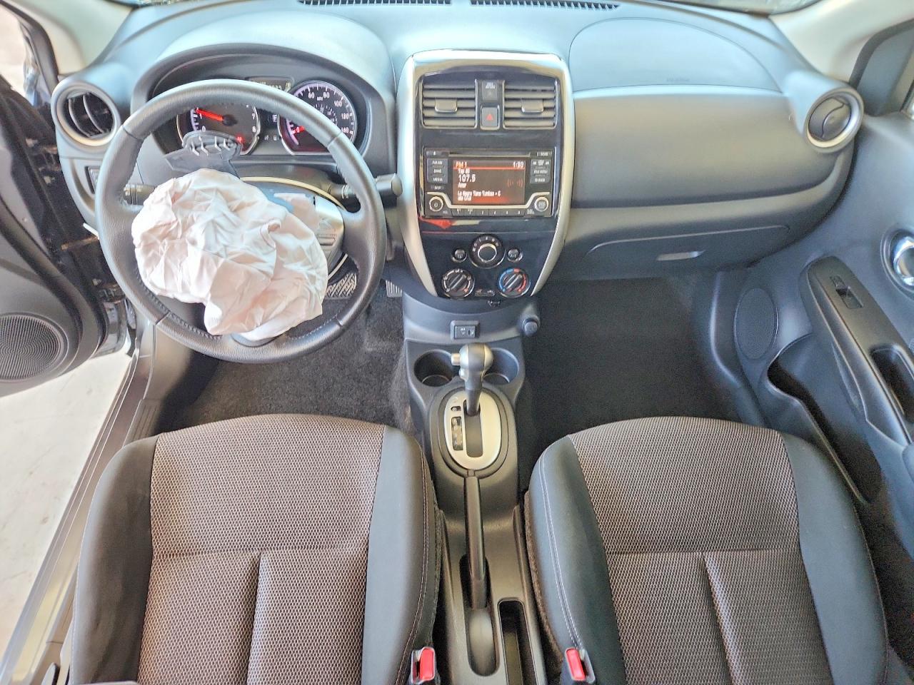 2018 NISSAN VERSA SV photo 22