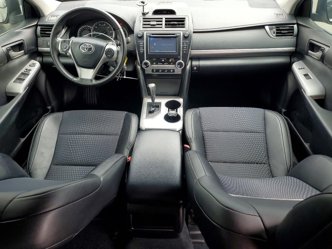2013 TOYOTA CAMRY SE photo 15
