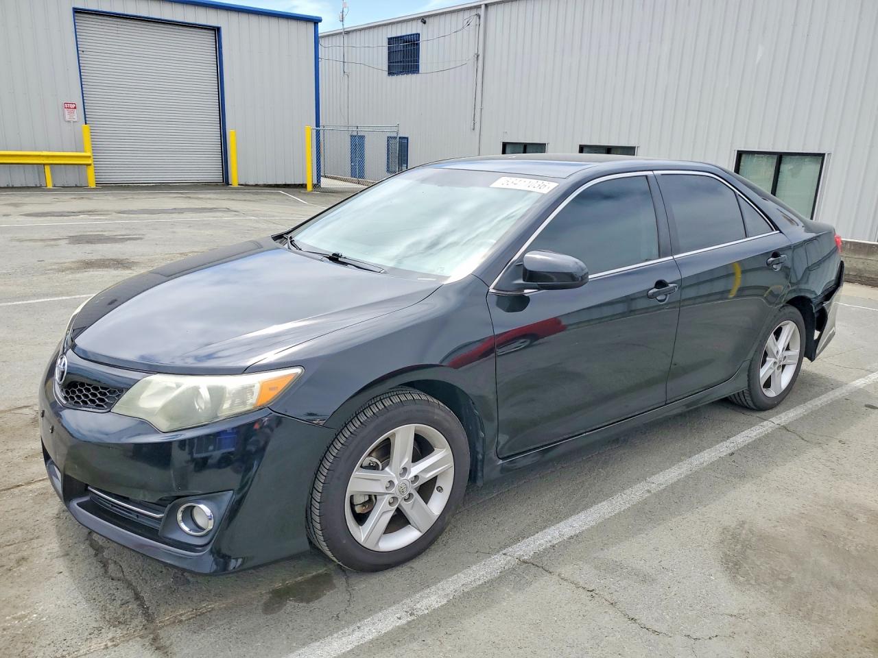 2013 TOYOTA CAMRY