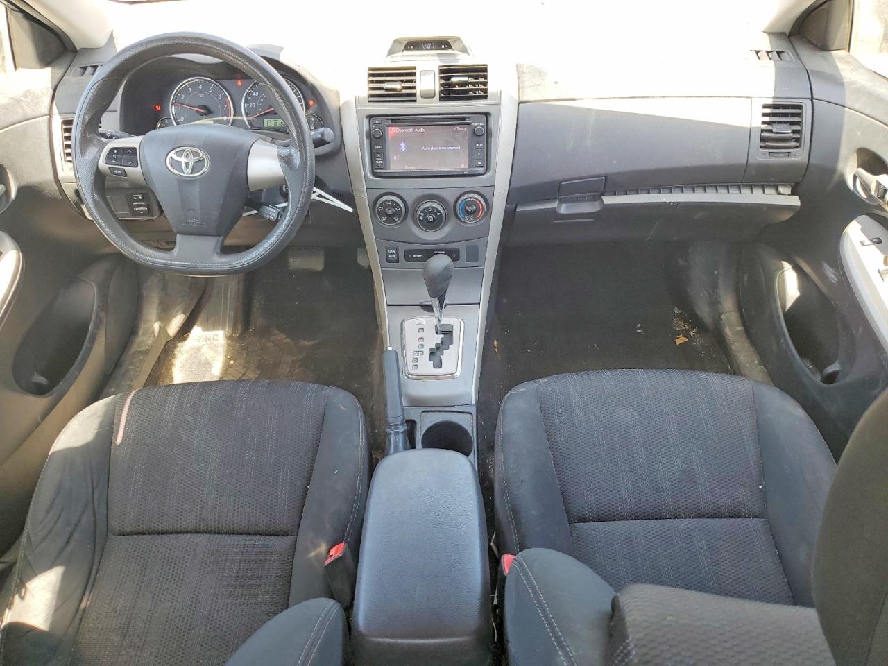 2013 TOYOTA COROLLA S photo 15