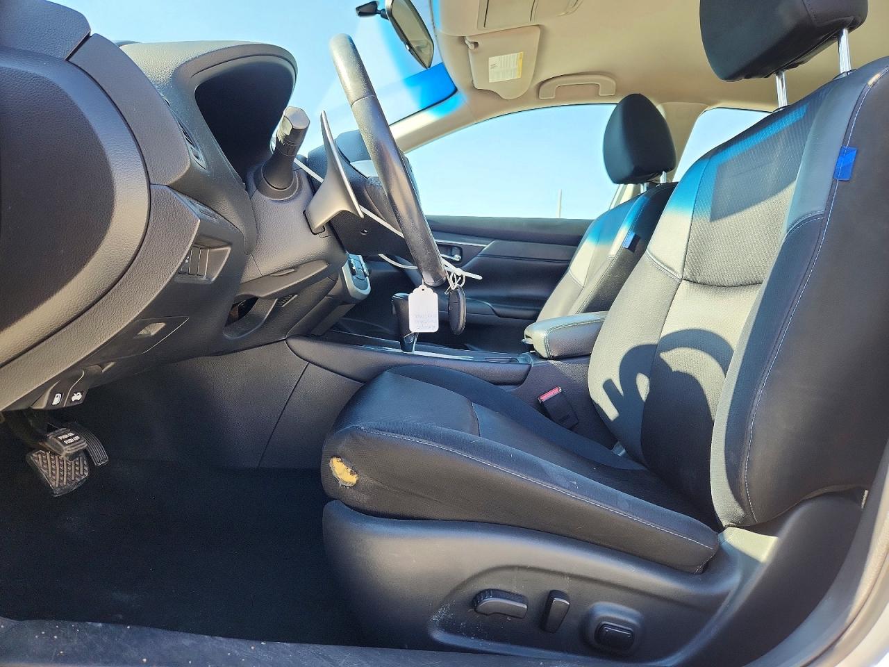 2017 NISSAN ALTIMA 2.5 SR photo 13