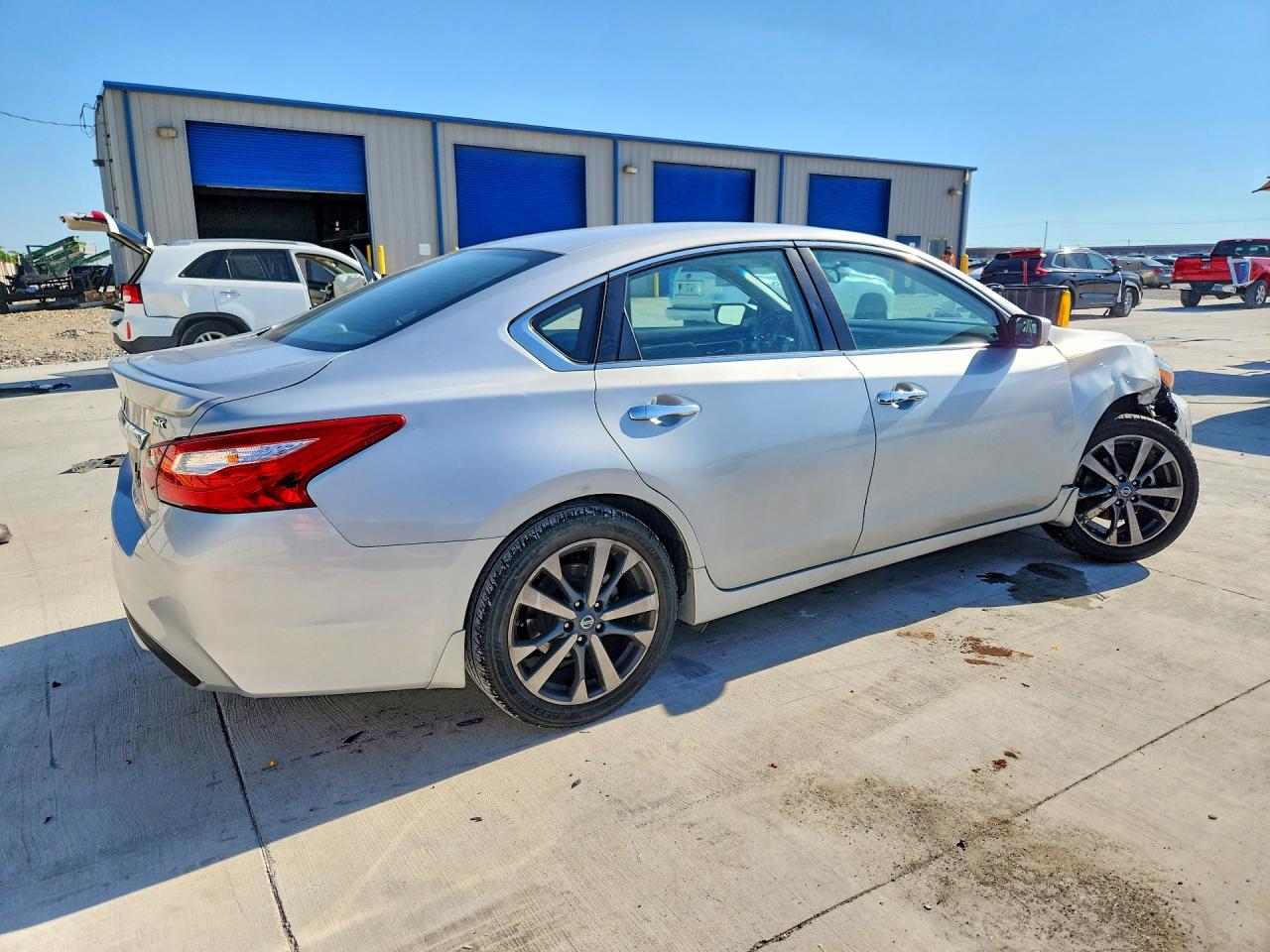 2017 NISSAN ALTIMA 2.5 SR photo 5