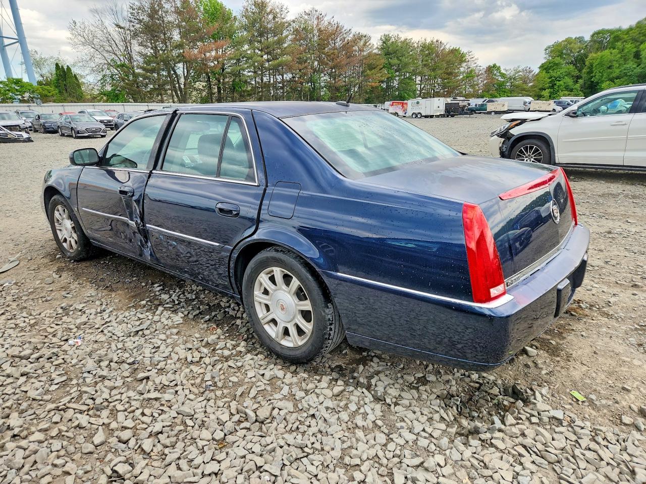 2008 CADILLAC DTS photo 3