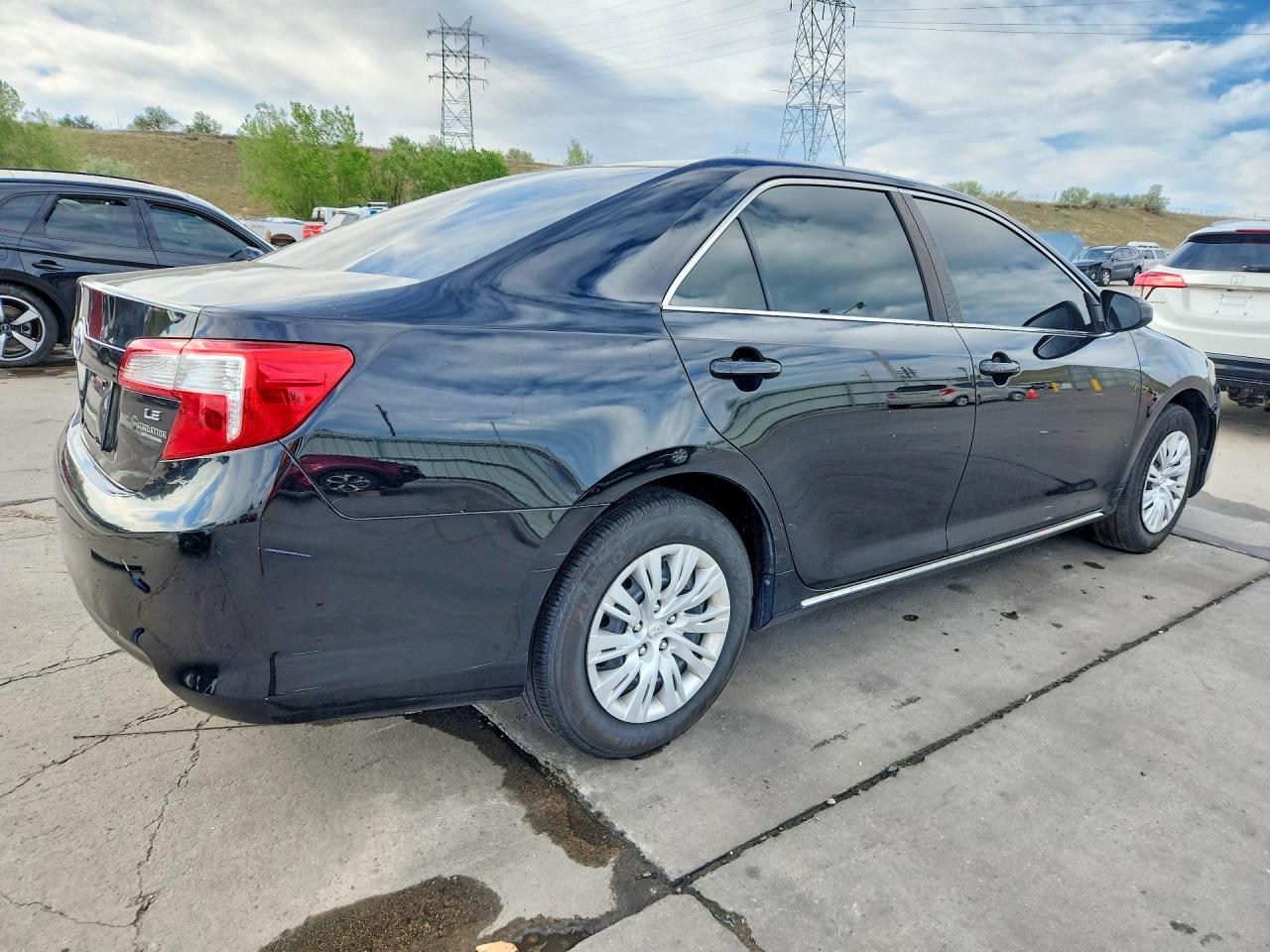2013 TOYOTA CAMRY LE photo 7