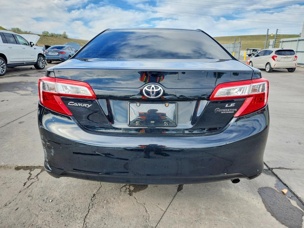 2013 TOYOTA CAMRY LE photo 16