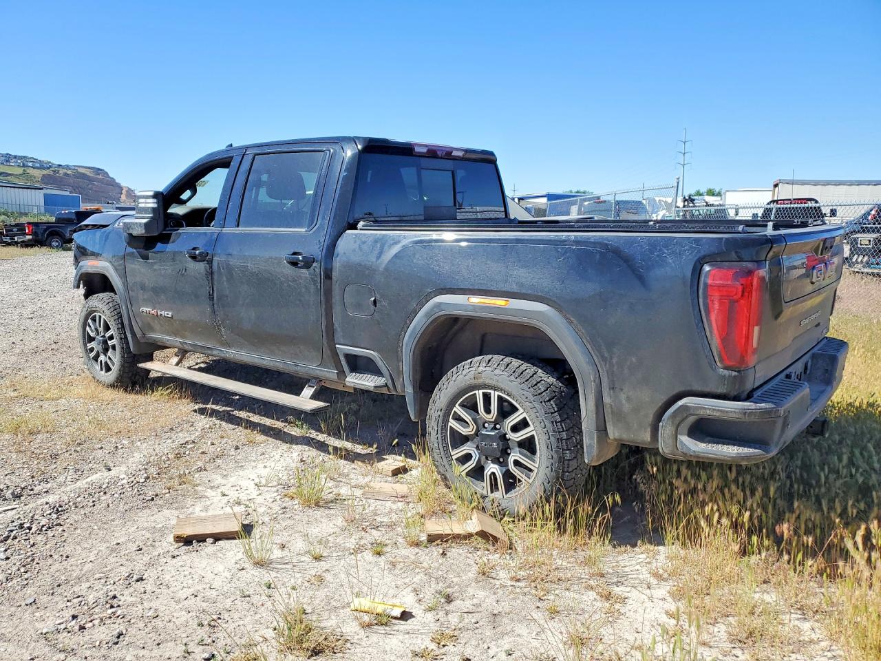 2020 GMC SIERRA K3500 AT4 photo 3