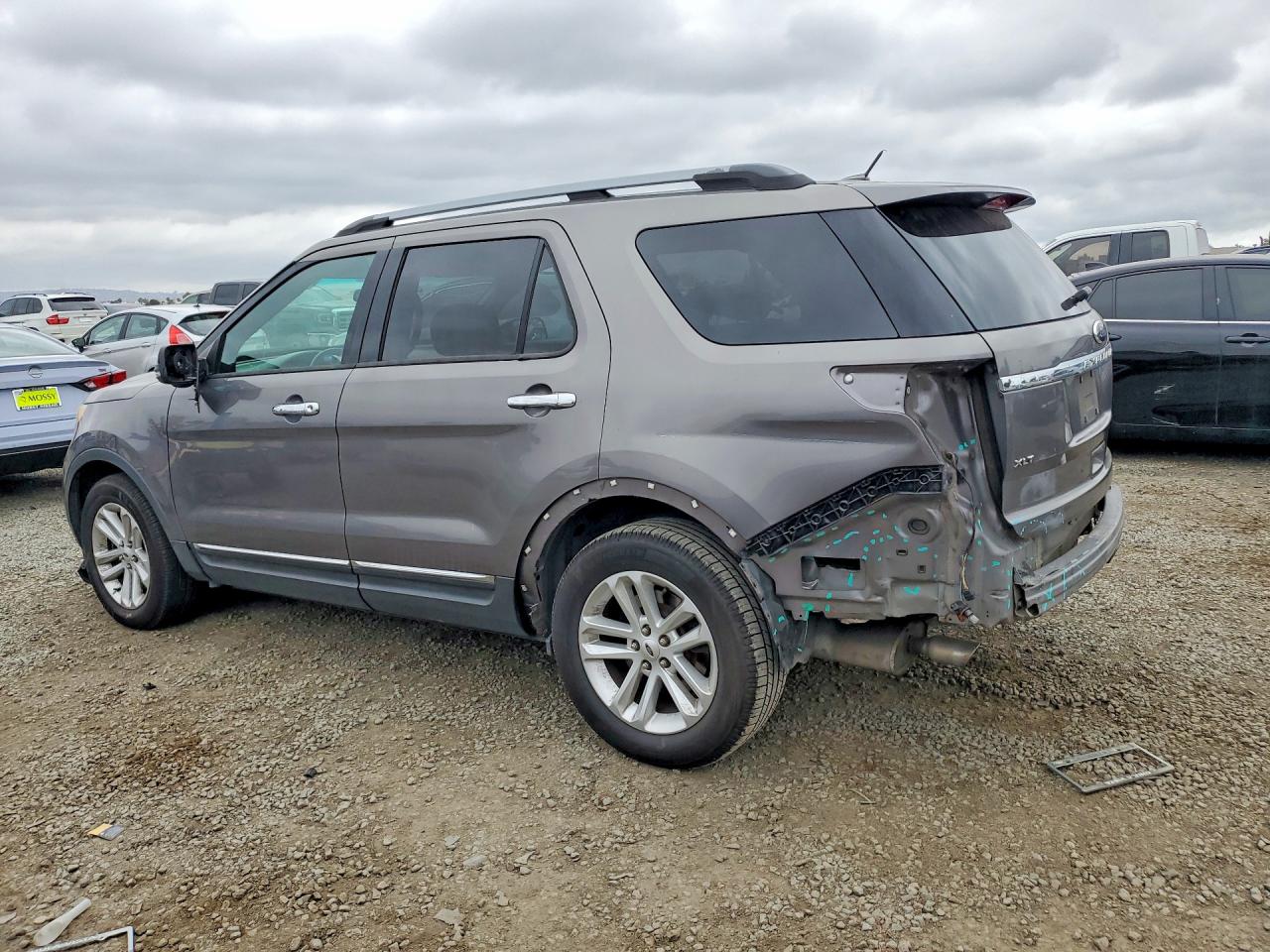 2014 FORD EXPLORER XLT photo 4