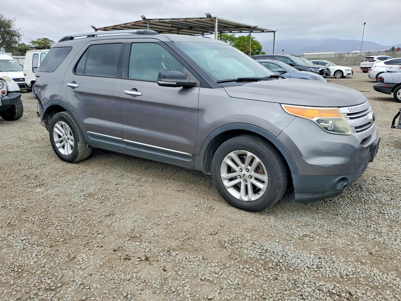 2014 FORD EXPLORER XLT photo 10