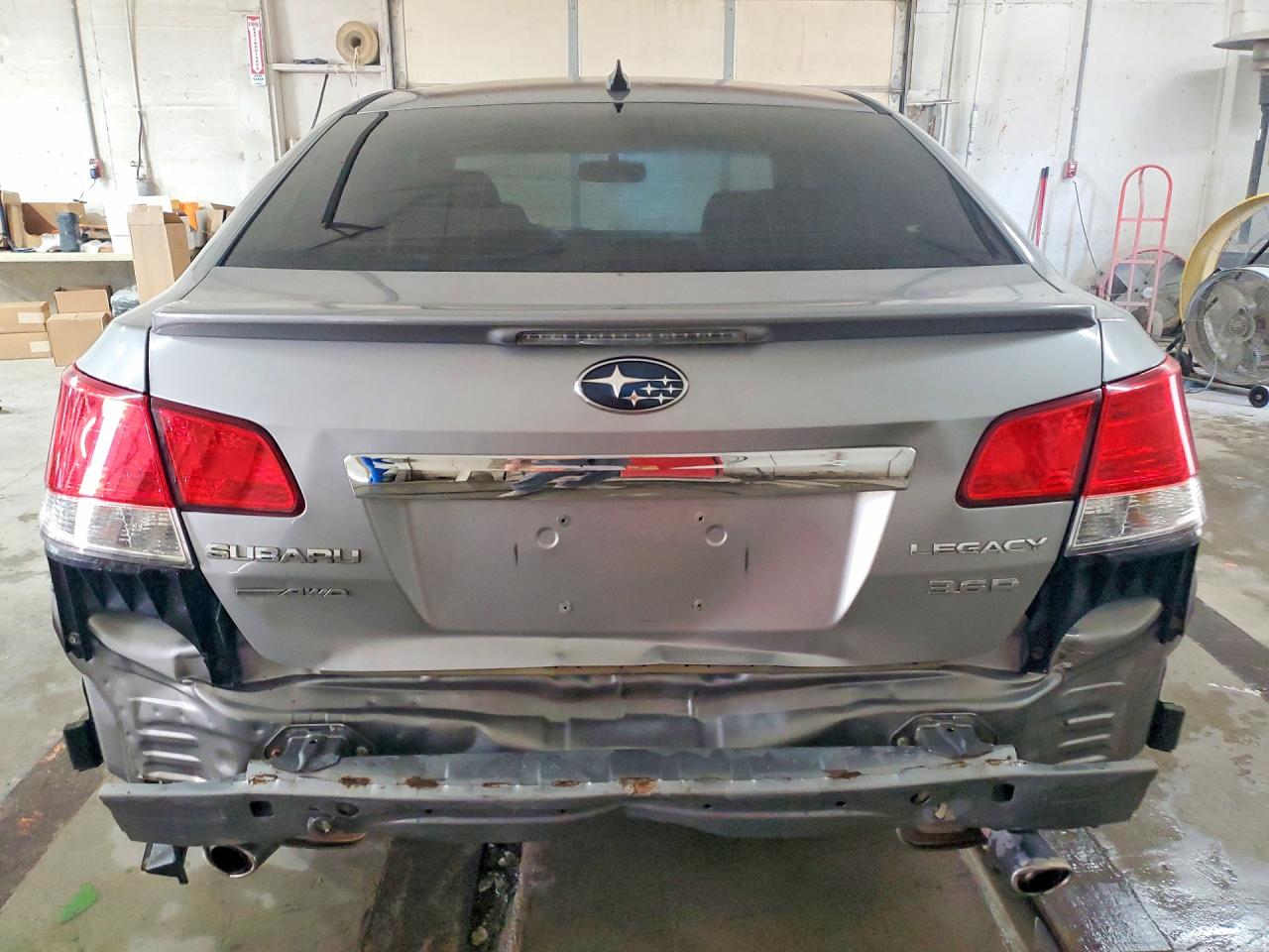 2011 SUBARU LEGACY 3.6R LIMITED photo 11
