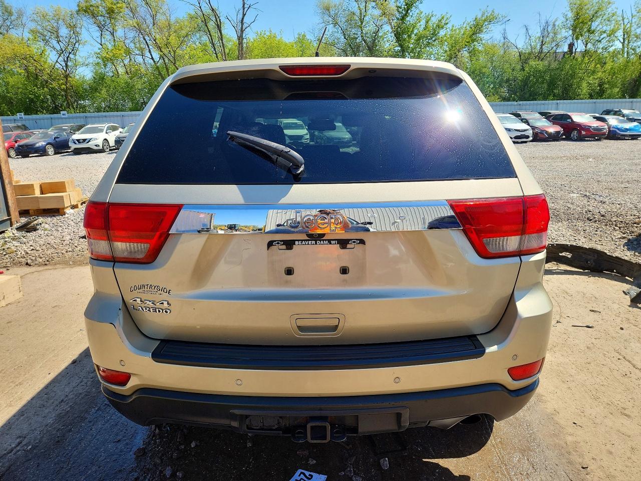 2011 JEEP GRAND CHEROKEE LAREDO photo 16