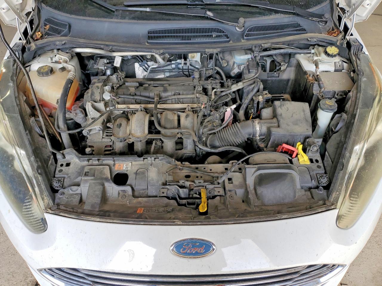2015 FORD FIESTA SE photo 19