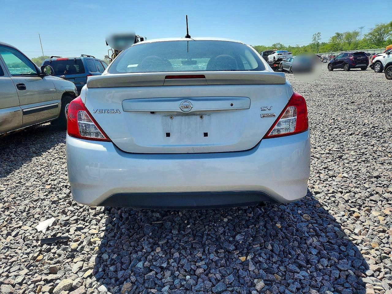 2018 NISSAN VERSA SV photo 11