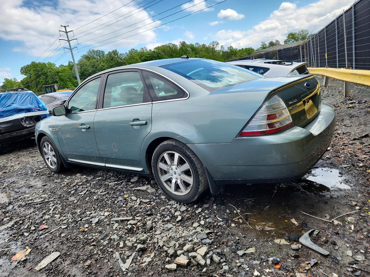 2008 FORD TAURUS SEL photo 3