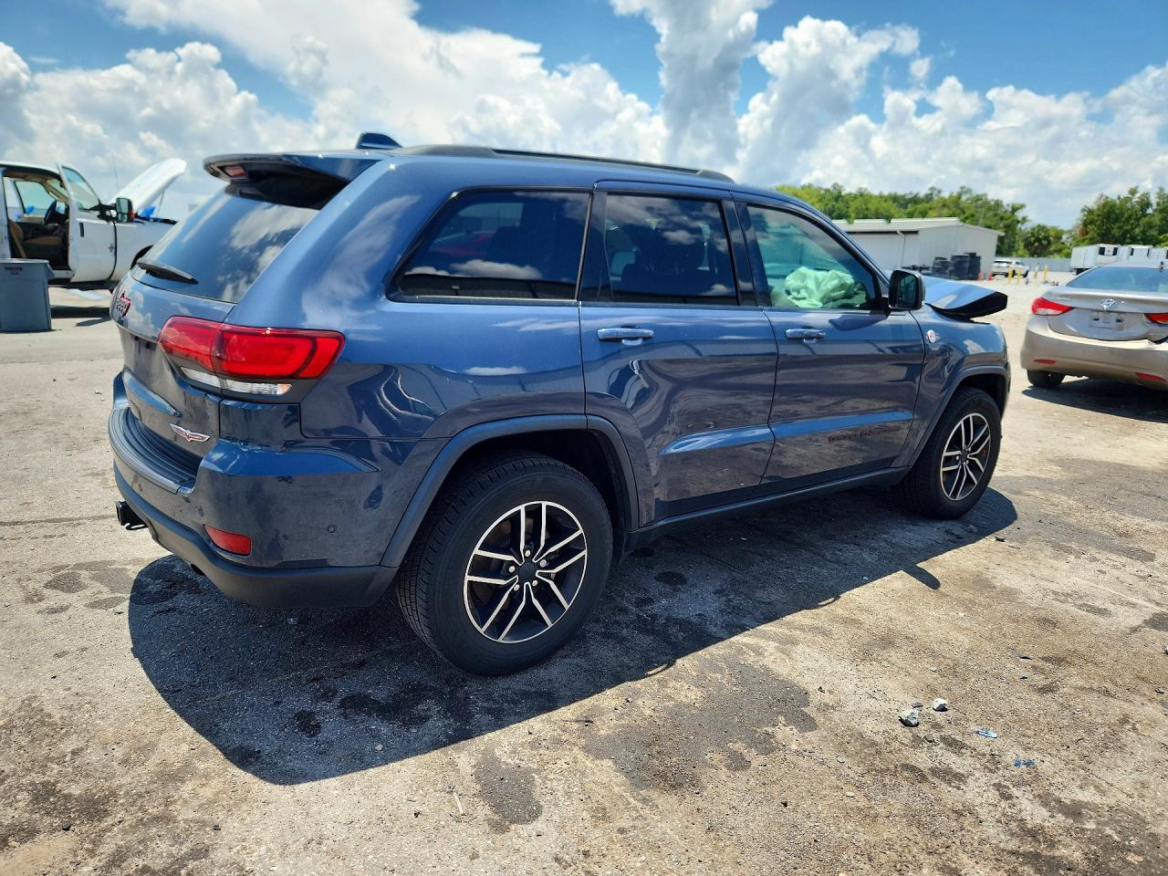 2020 JEEP GRAND CHEROKEE TRAILHAWK photo 5