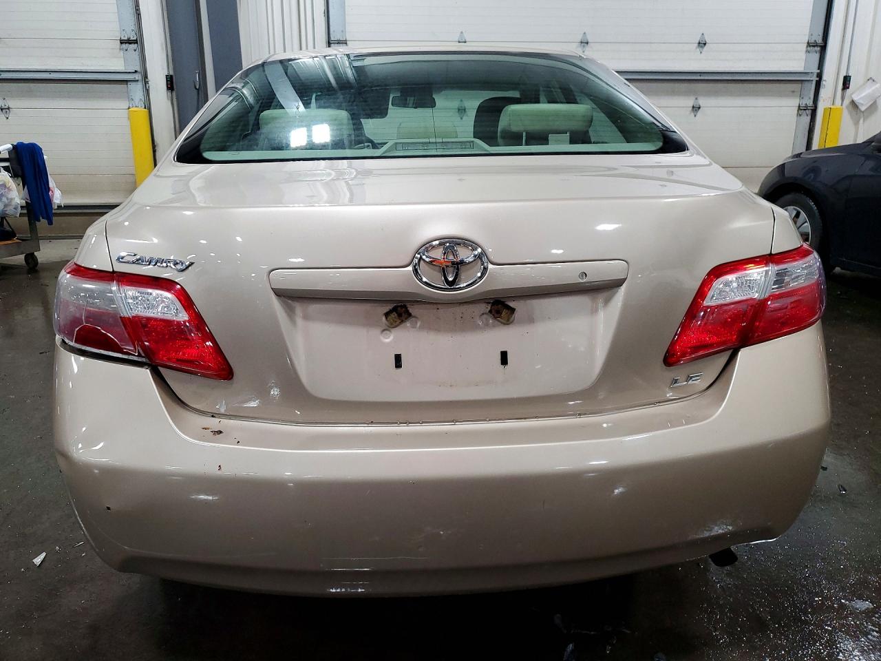 2009 TOYOTA CAMRY LE photo 16