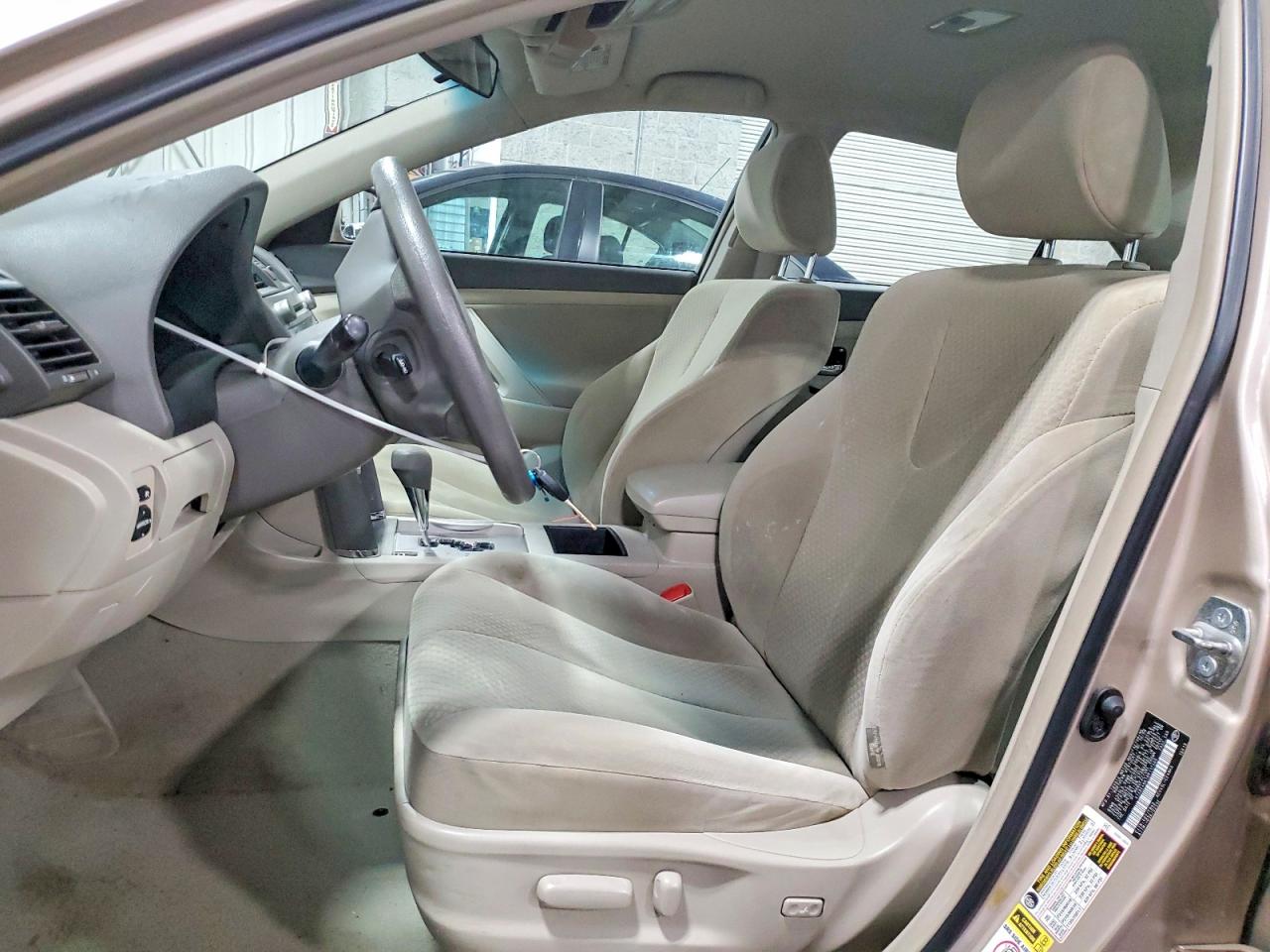 2009 TOYOTA CAMRY LE photo 19
