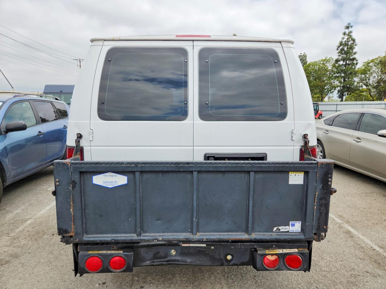 2011 FORD ECONOLINE E150 VAN photo 16