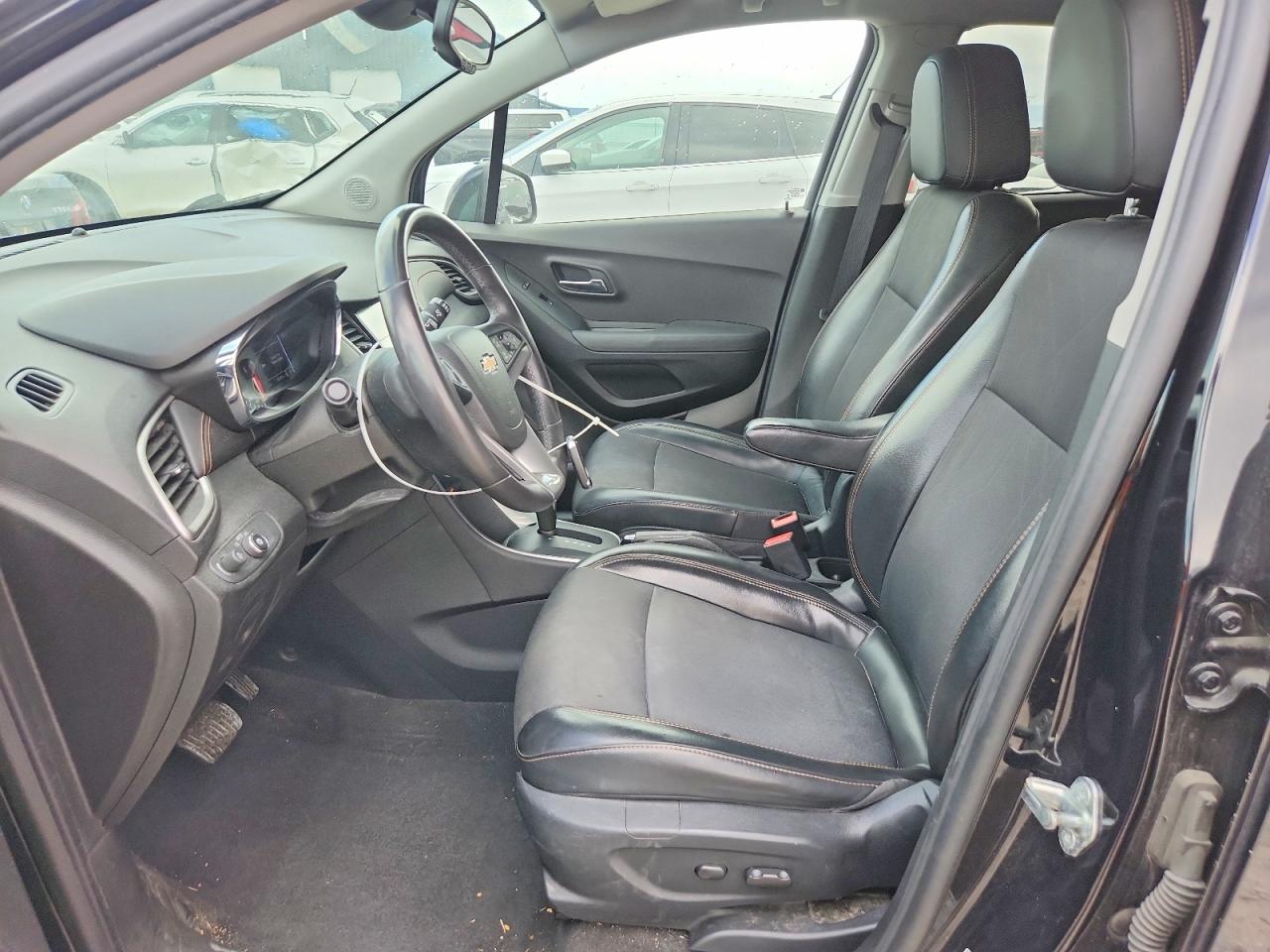 2017 CHEVROLET TRAX 1LT photo 13