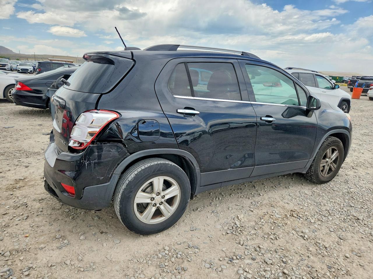 2017 CHEVROLET TRAX 1LT photo 5