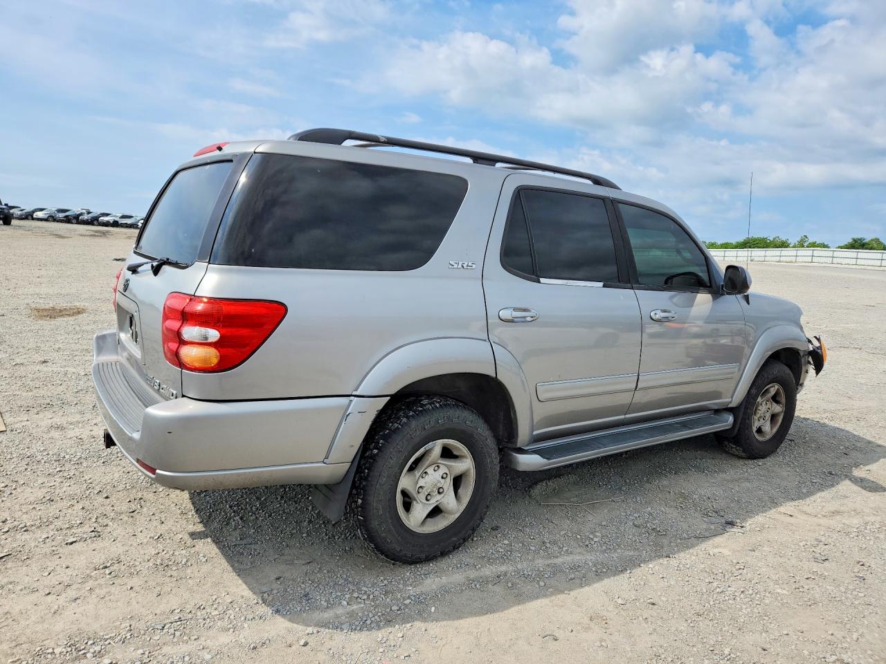 2001 TOYOTA SEQUOIA SR5 photo 5