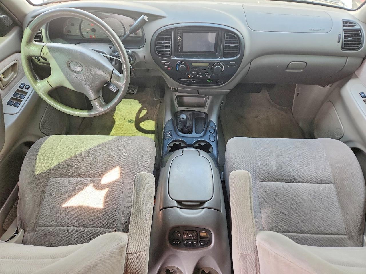 2001 TOYOTA SEQUOIA SR5 photo 15