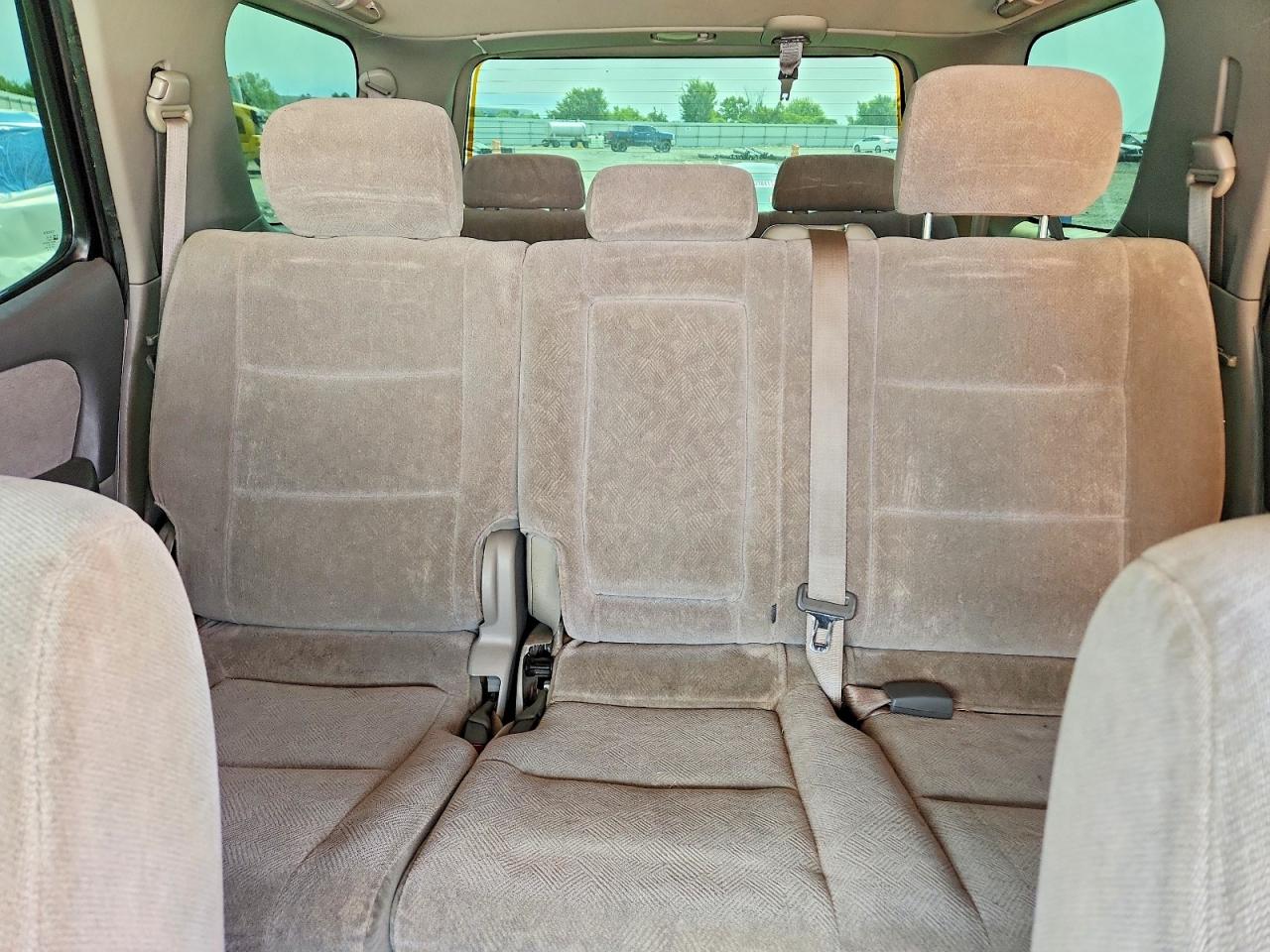 2001 TOYOTA SEQUOIA SR5 photo 19