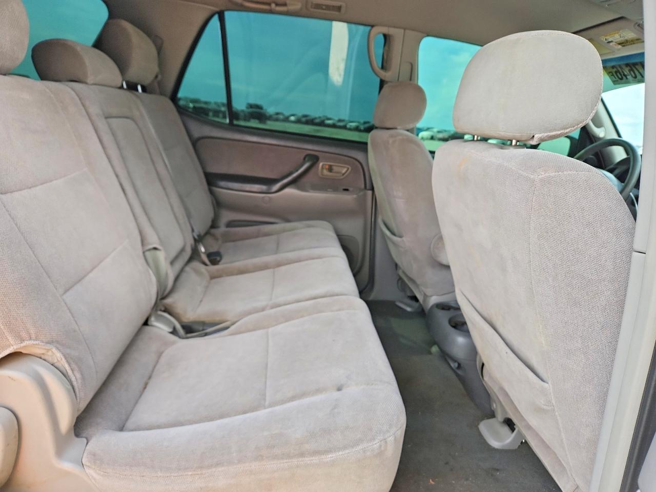 2001 TOYOTA SEQUOIA SR5 photo 21