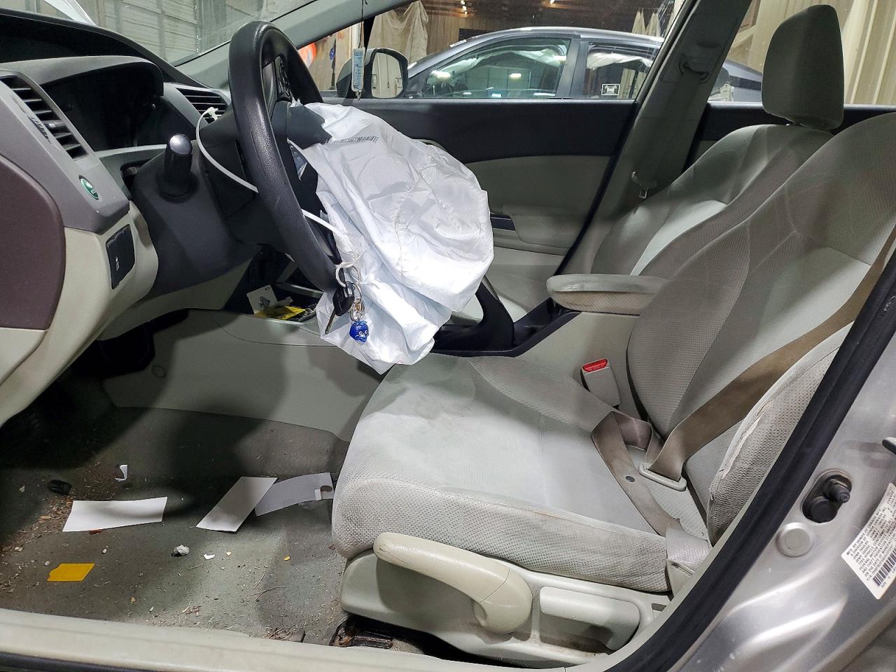 2012 HONDA CIVIC LX photo 13