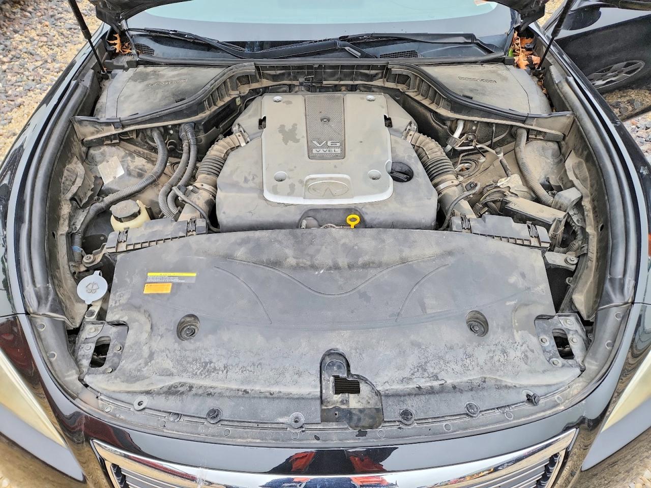 2011 INFINITI M37 photo 21