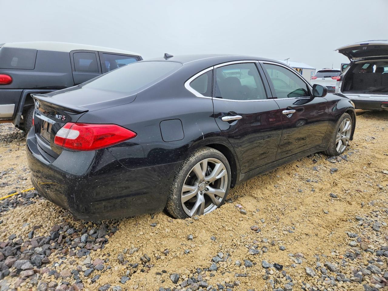 2011 INFINITI M37 photo 5