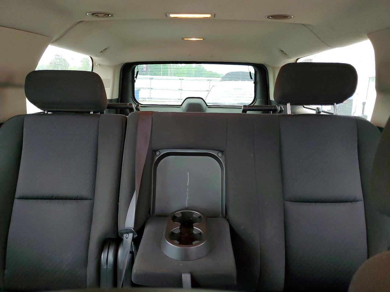 2010 CHEVROLET SUBURBAN C1500 LS photo 28