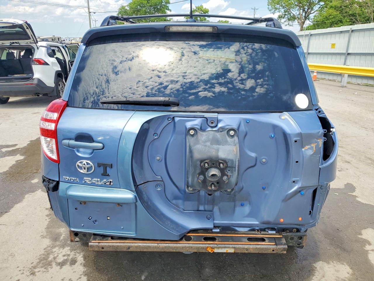 2009 TOYOTA RAV4 BASE photo 11