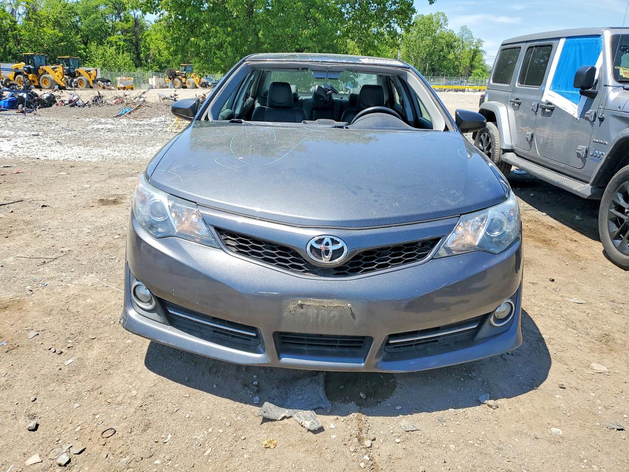 2012 TOYOTA CAMRY SE photo 9