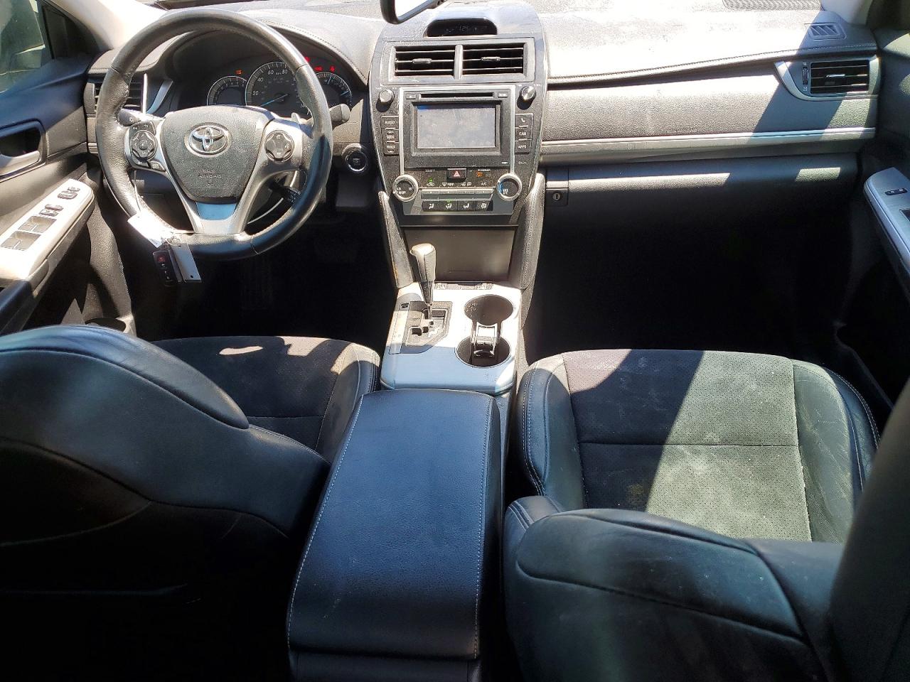 2012 TOYOTA CAMRY SE photo 15