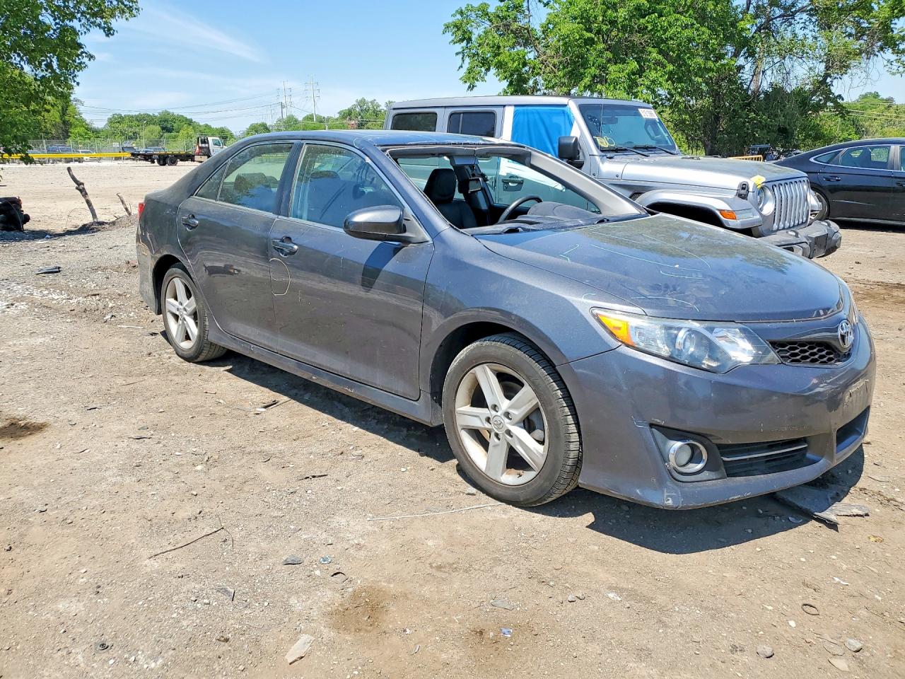 2012 TOYOTA CAMRY SE photo 7