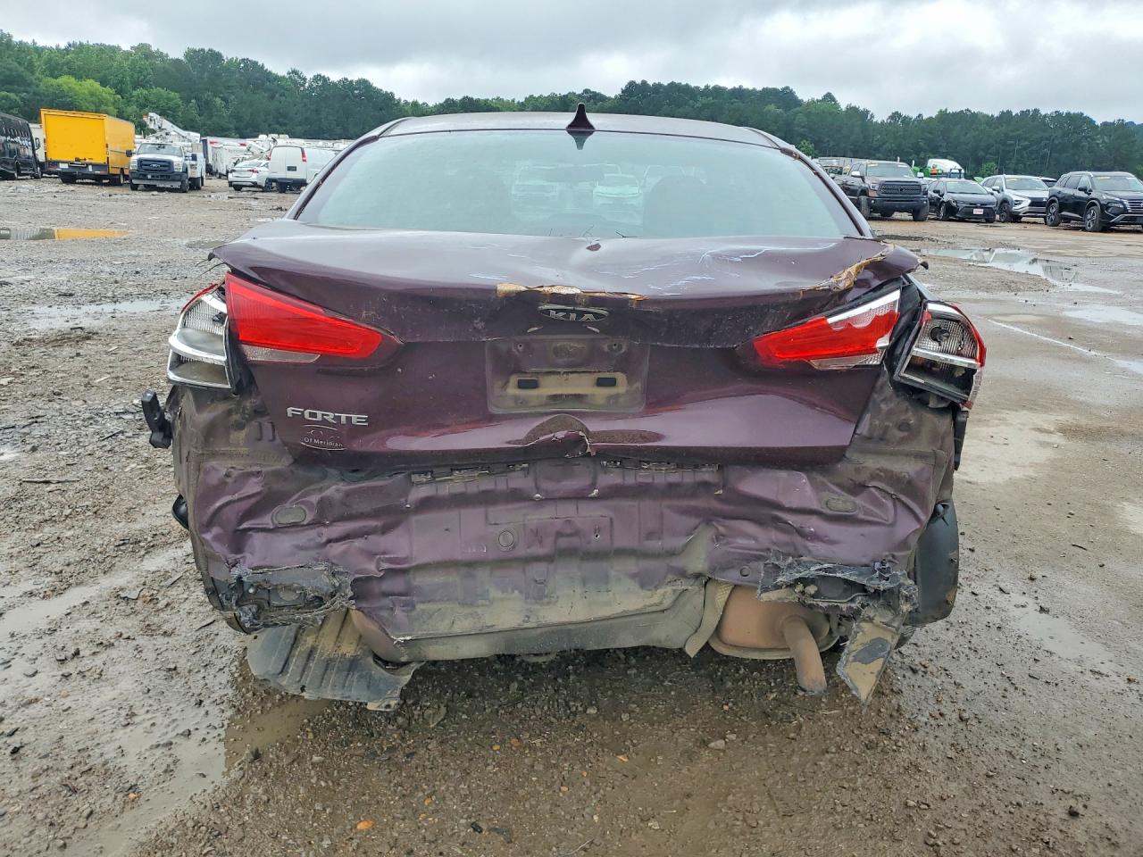 2017 KIA FORTE LX photo 16