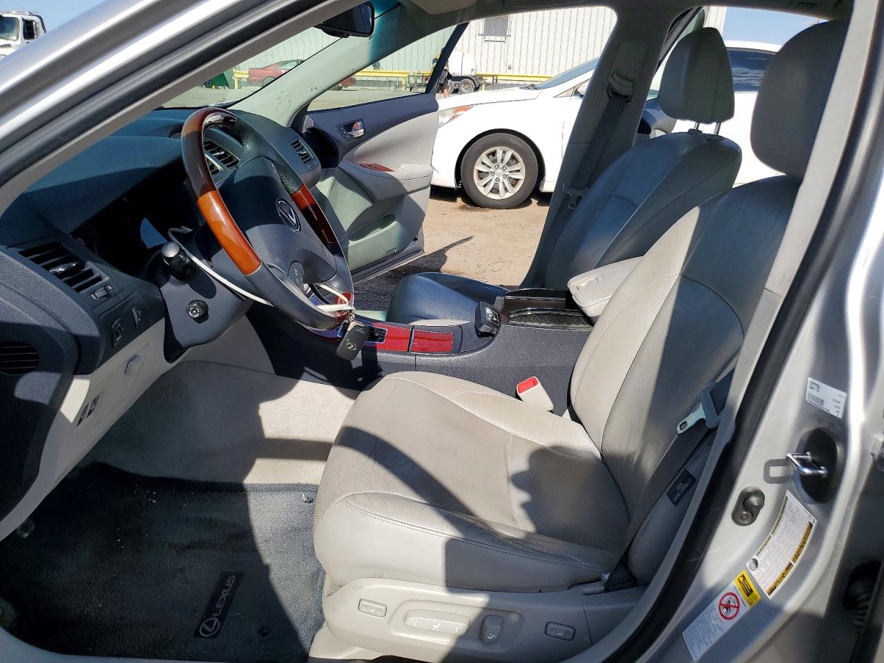 2009 LEXUS ES 350 photo 13