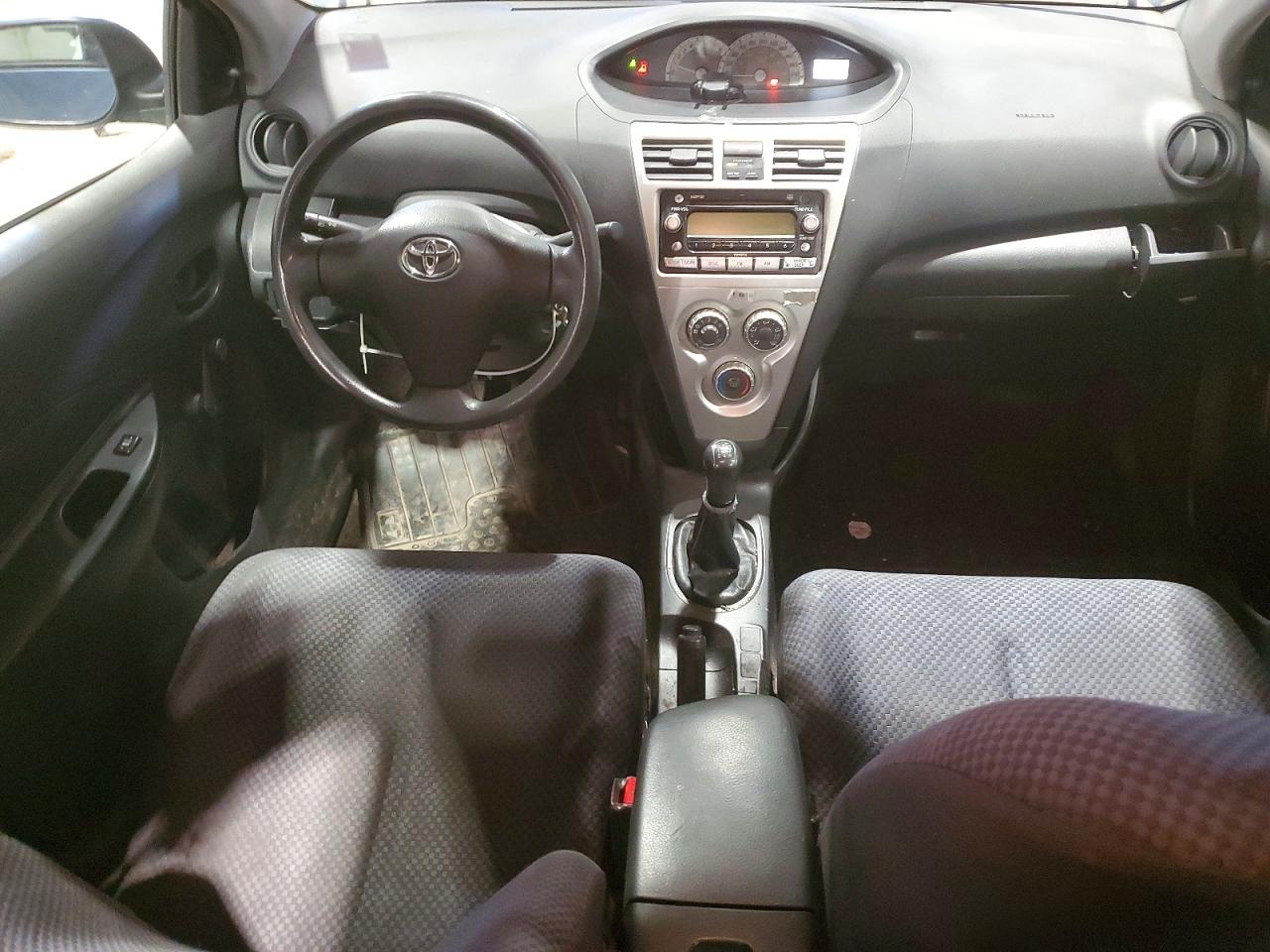 2007 TOYOTA YARIS BASE photo 15