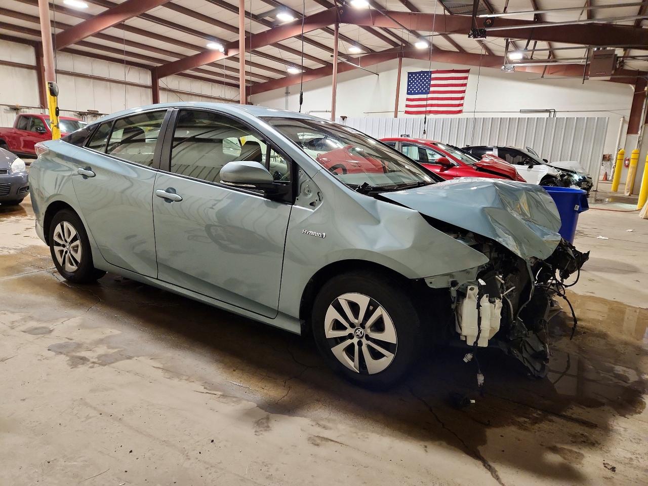 2018 TOYOTA PRIUS TWO photo 10