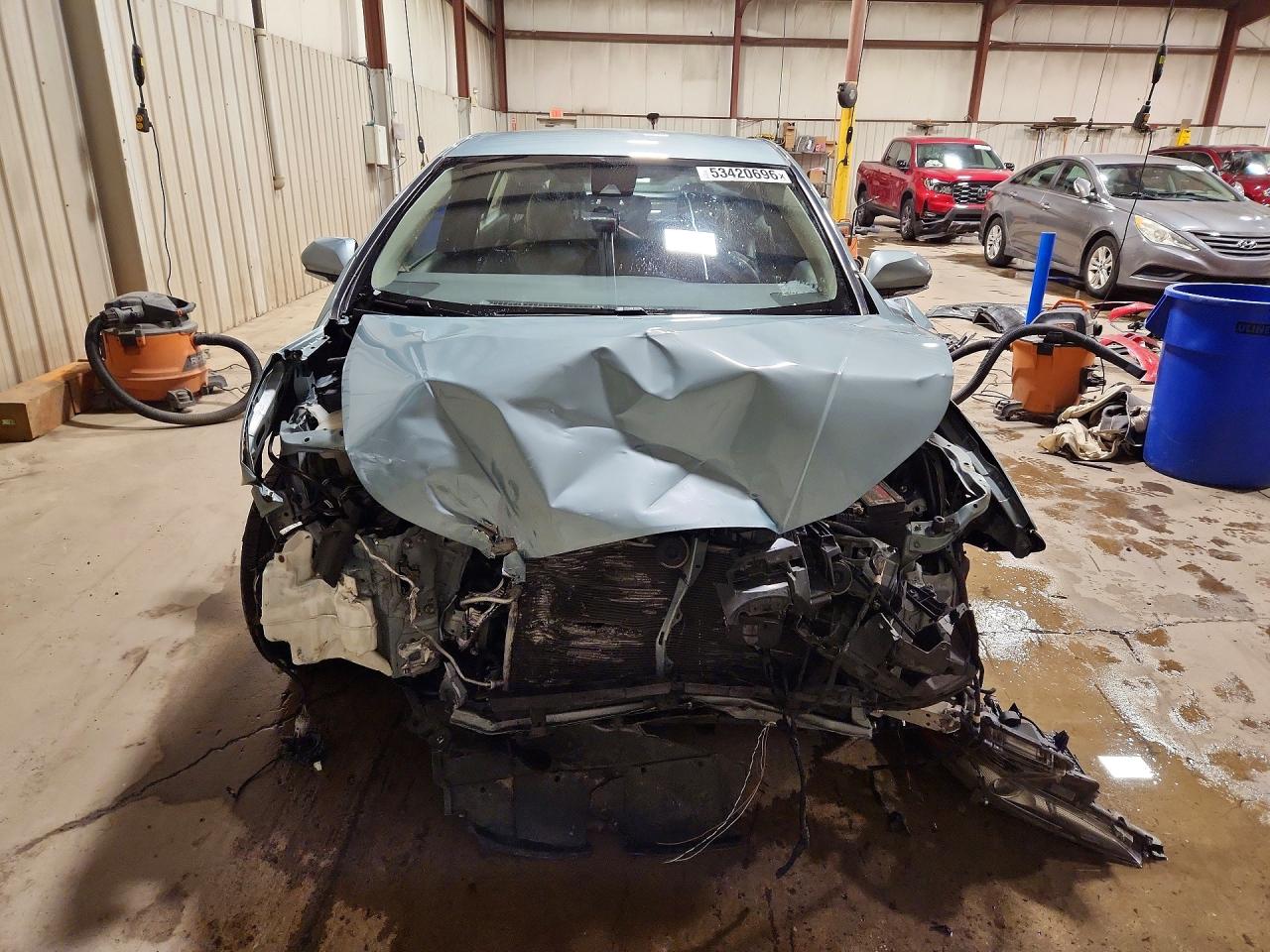 2018 TOYOTA PRIUS TWO photo 13