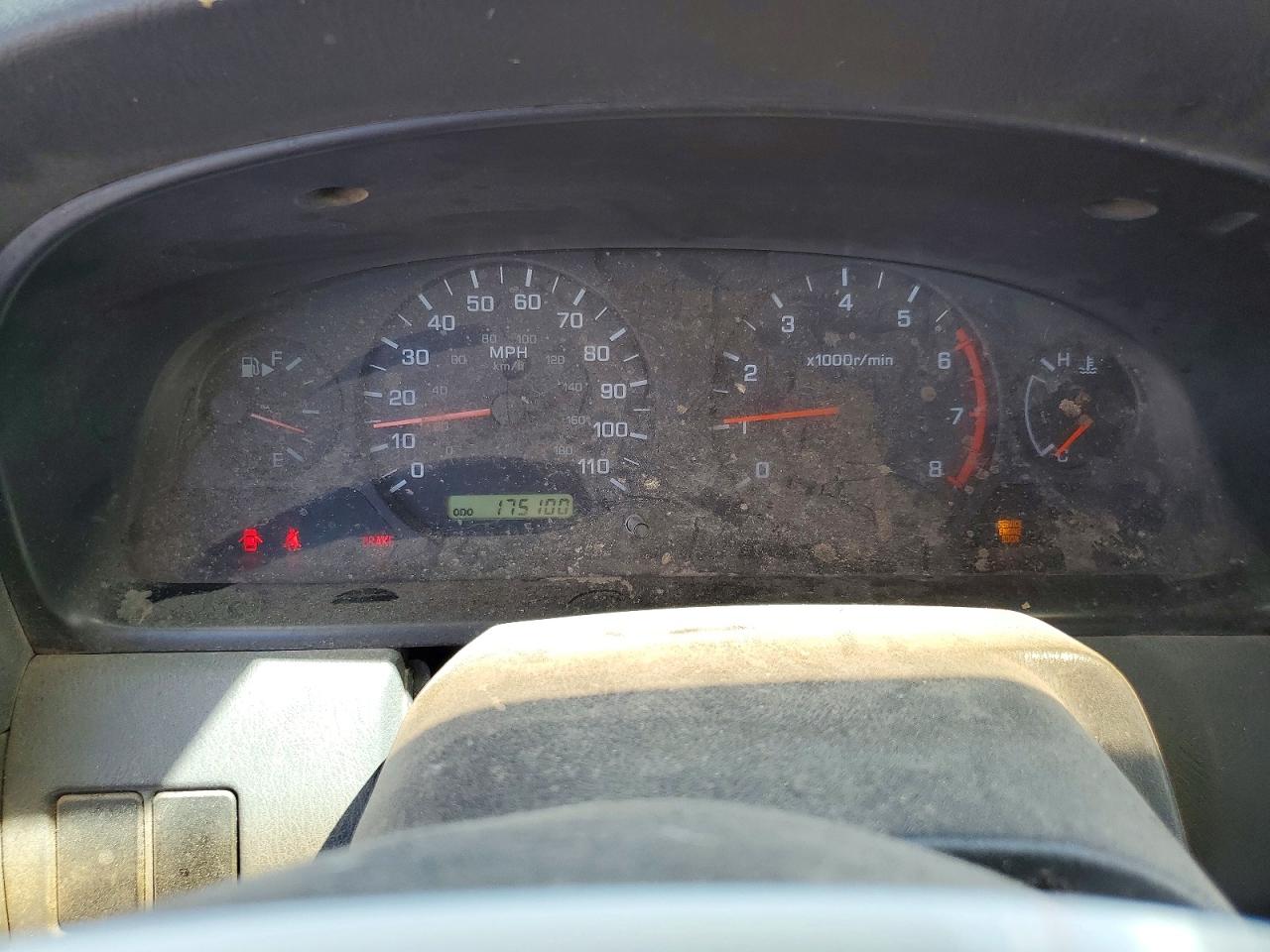 2001 NISSAN FRONTIER KING CAB XE photo 17