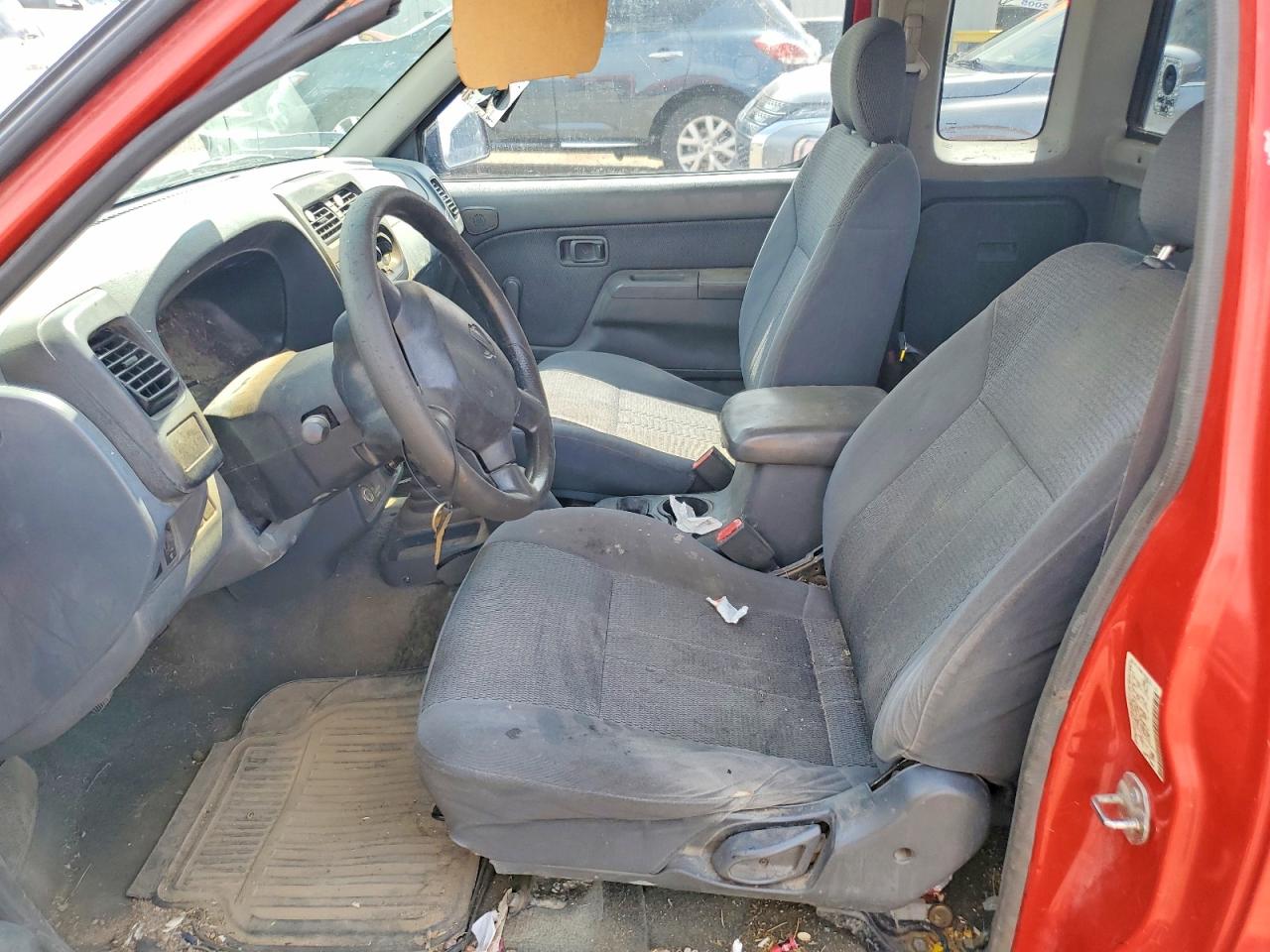 2001 NISSAN FRONTIER KING CAB XE photo 13