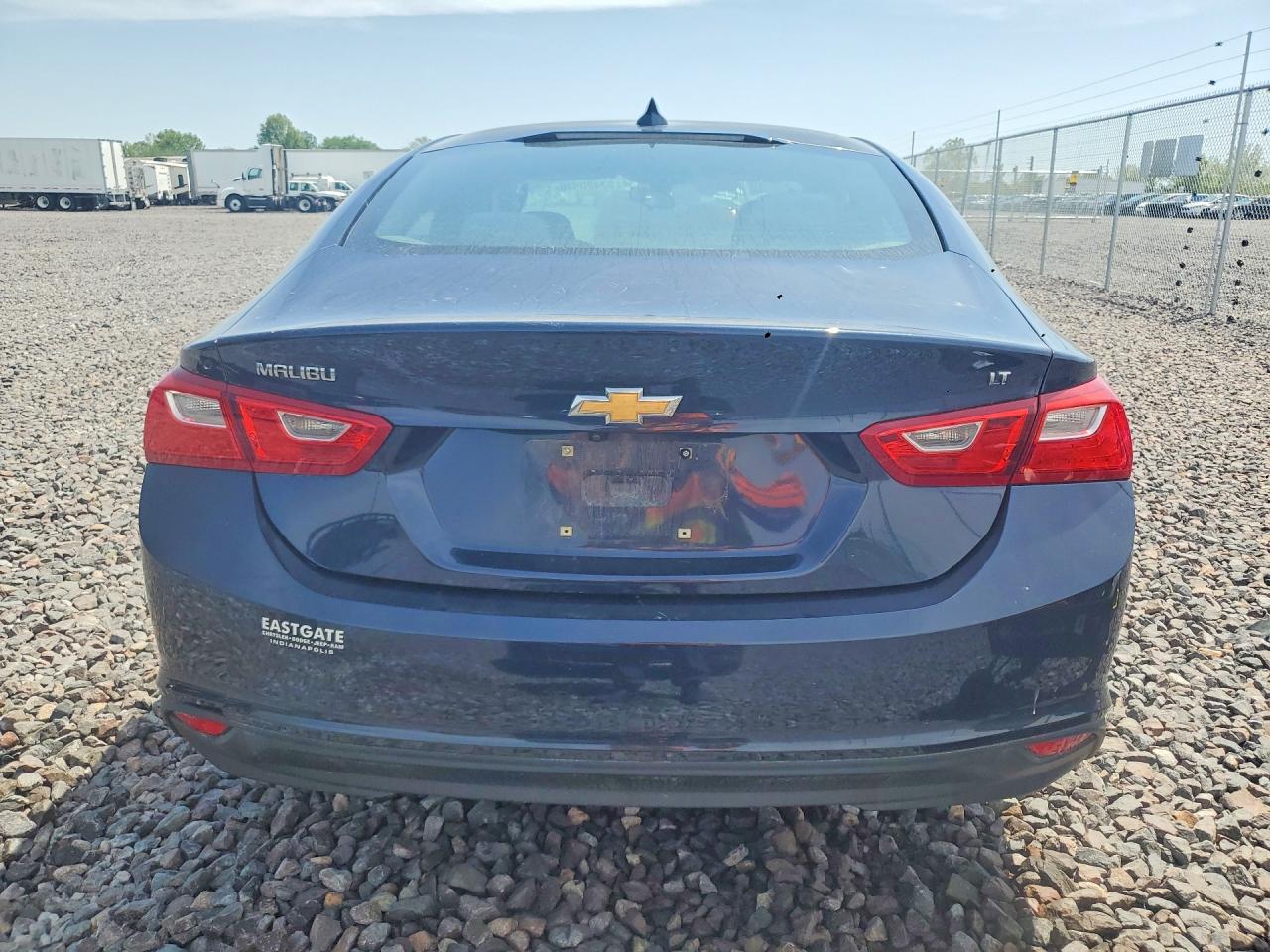 2017 CHEVROLET MALIBU LT photo 16