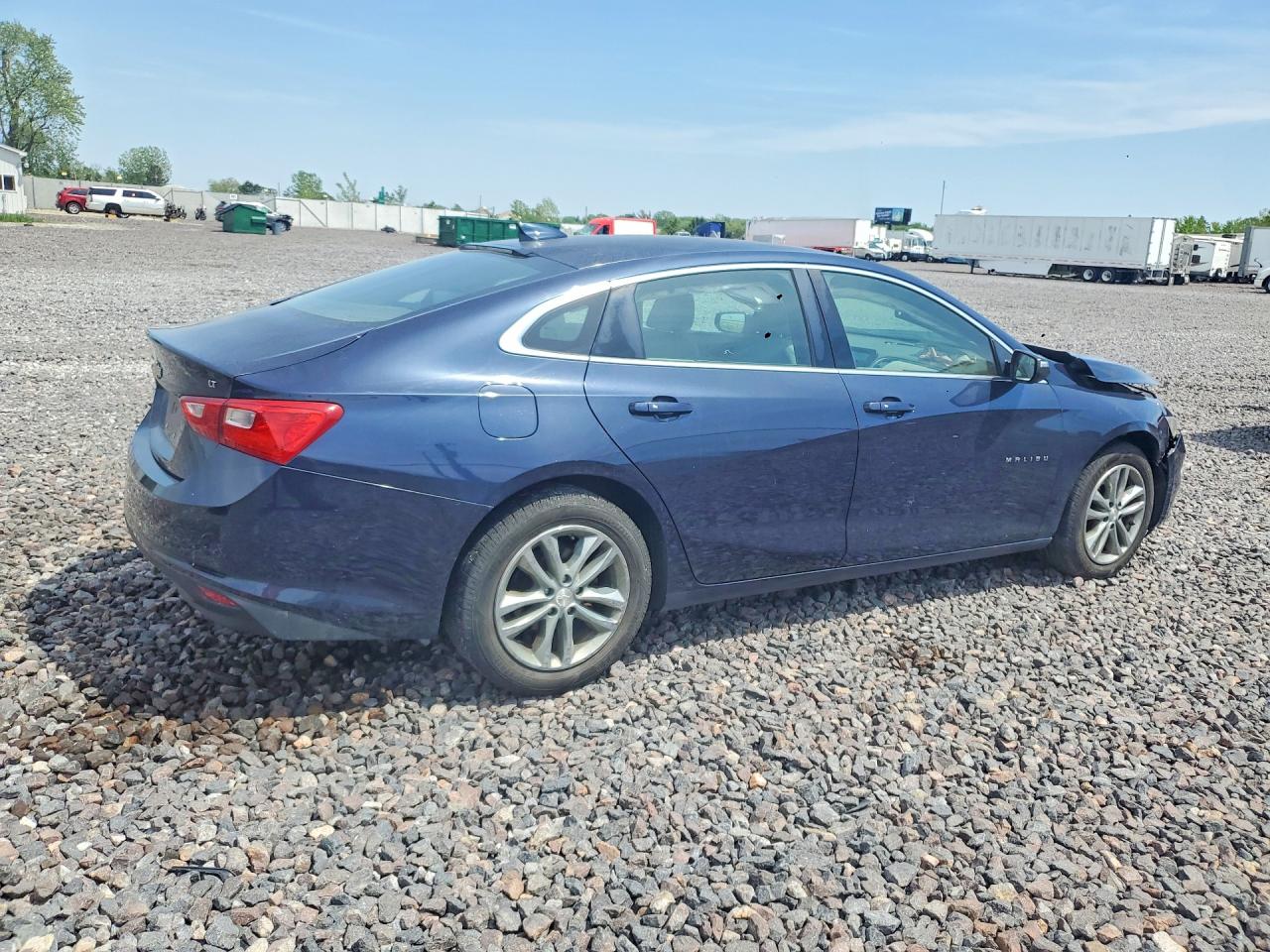 2017 CHEVROLET MALIBU LT photo 7