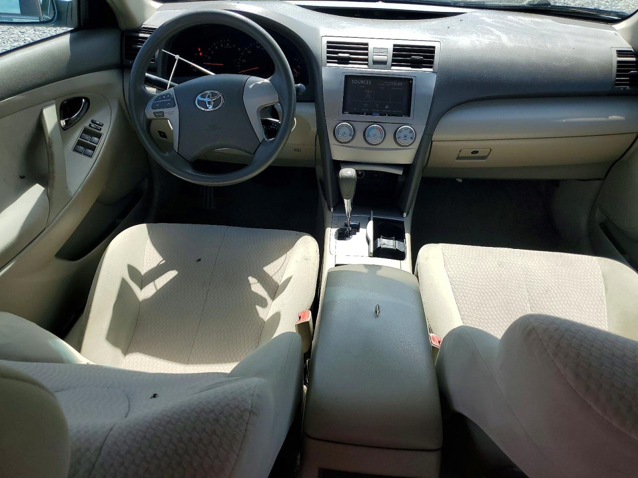 2011 TOYOTA CAMRY LE photo 22