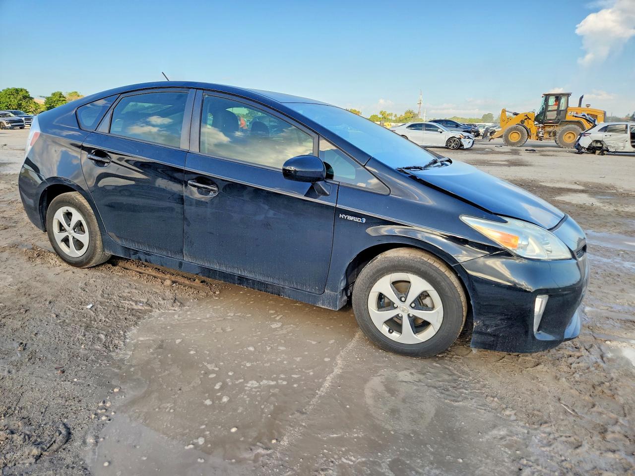 2015 TOYOTA PRIUS TWO photo 7
