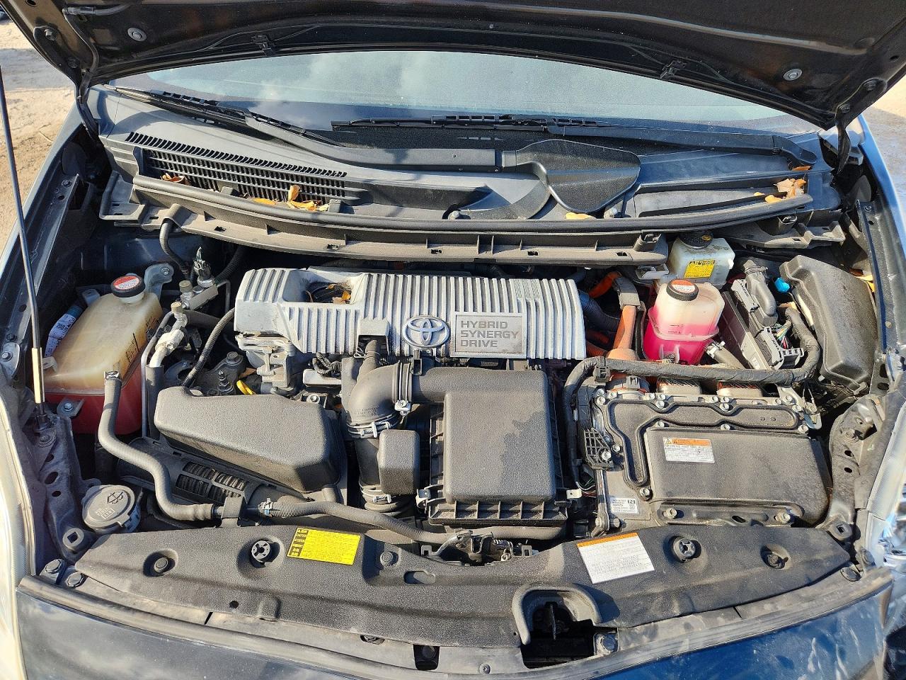 2015 TOYOTA PRIUS TWO photo 21